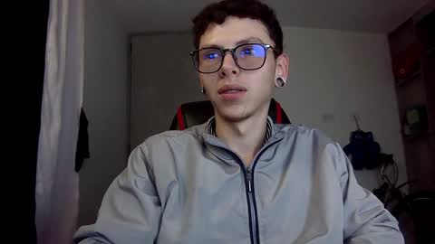 Snapshot of vicent_brais chatting on December 19, 2024, 8:23 am Vicent Brais online show from December 19, 2024, 8:23 am