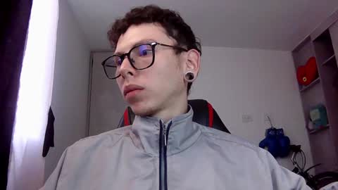 Snapshot of vicent_brais chatting on December 19, 2024, 11:29 am Vicent Brais online show from December 19, 2024, 11:29 am