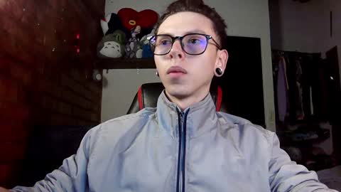 Snapshot of vicent_brais chatting on February 1, 2025, 1:12 am Vicent Brais online show from February 1, 2025, 1:12 am