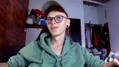 Snapshot of vicent_brais chatting on February 10, 2025, 9:47 pm Vicent Brais online show from February 10, 2025, 9:47 pm