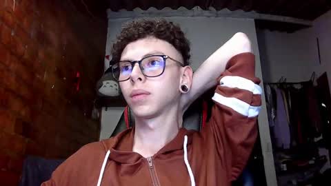 Snapshot of vicent_brais chatting on February 16, 2025, 1:03 am Vicent Brais online show from February 16, 2025, 1:03 am