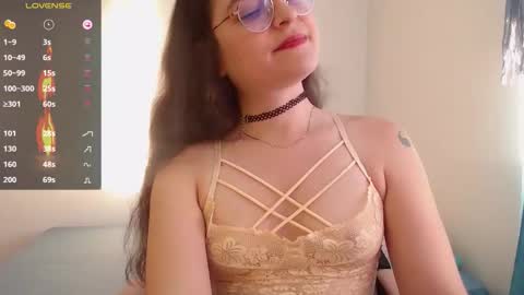 Vicky online show from December 13, 2025, 10:15 pm