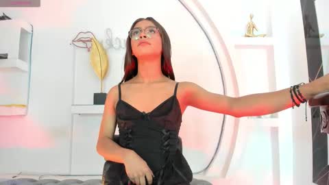 vicky_hottman online show from September 10, 2025, 4:34 am