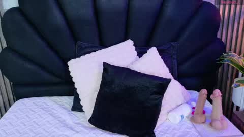 Snapshot of vicky_lopezz_ chatting on May 16, 2026, 2:19 am vicky_lopezz_ online show from May 16, 2026, 2:19 am