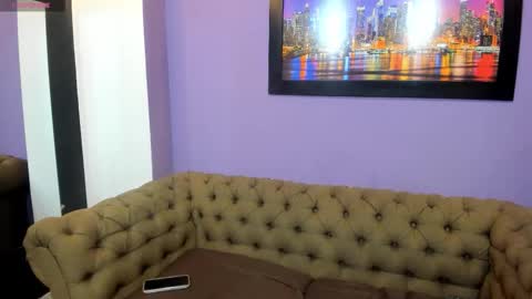 Vicky online show from November 1, 2025, 8:22 pm