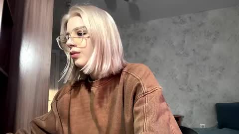 Victoria online show from January 12, 2026, 5:45 am