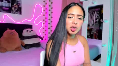 Snapshot of vickysth1 chatting on October 1, 2025, 11:00 pm VICTORIA 3 online show from October 1, 2025, 11:00 pm