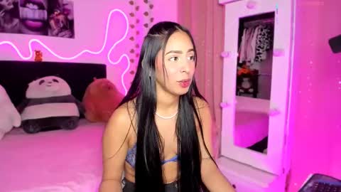 Snapshot of vickysth1 chatting on November 11, 2025, 11:05 pm VICTORIA 3 online show from November 11, 2025, 11:05 pm