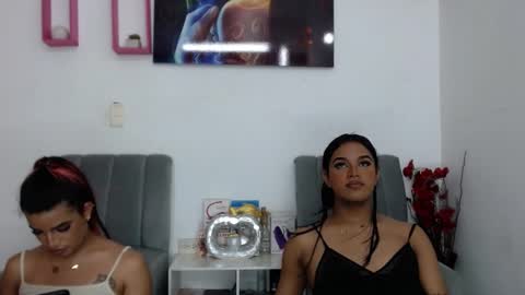 vickyxdany online show from February 26, 2025, 9:48 pm