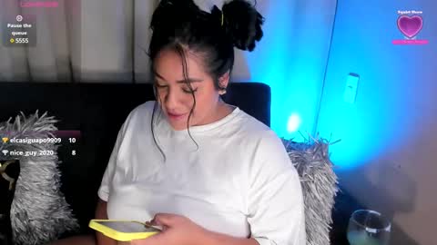 Victoria Serna  online show from March 12, 2025, 1:47 am