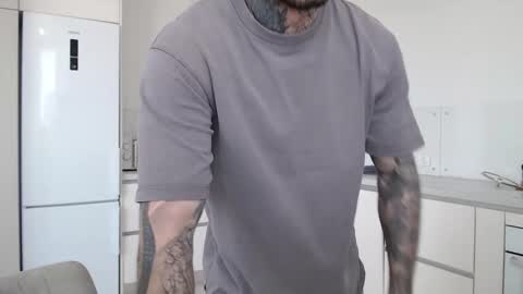 Snapshot of victor_rhino chatting on February 13, 2026, 10:22 am Victor rhinoff online show from February 13, 2026, 10:22 am