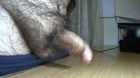 VictorHume online show from November 14, 2025, 6:28 pm