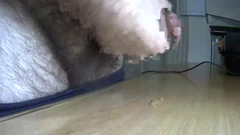 VictorHume online show from November 22, 2025, 7:02 pm