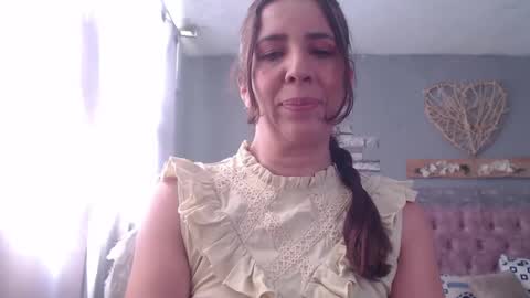 Snapshot of victoria25_meester chatting on December 3, 2024, 3:11 pm Hi guys Im victoria Be the one who can control me in PVT online show from December 3, 2024, 3:11 pm