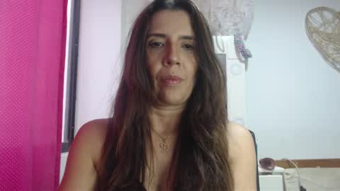 Snapshot of victoria25_meester chatting on January 20, 2025, 8:40 pm Hi guys Im victoria Be the one who can control me in PVT online show from January 20, 2025, 8:40 pm