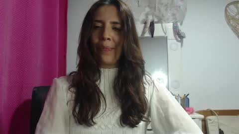 Snapshot of victoria25_meester chatting on January 22, 2025, 11:53 pm Hi guys Im victoria Be the one who can control me in PVT online show from January 22, 2025, 11:53 pm