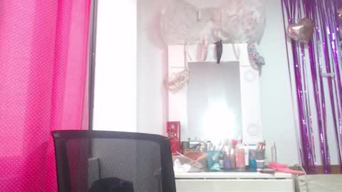 Snapshot of victoria25_meester chatting on February 18, 2025, 4:05 pm Hi guys Im victoria Be the one who can control me in PVT online show from February 18, 2025, 4:05 pm