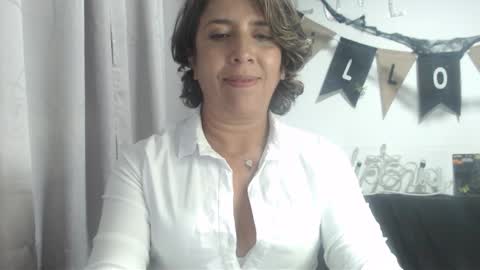 Snapshot of victoria25_meester chatting on October 15, 2025, 10:43 pm Hi guys Im victoria Be the one who can control me in PVT online show from October 15, 2025, 10:43 pm