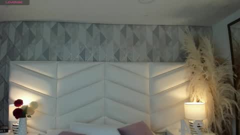 victoria___jonnes online show from September 22, 2025, 12:29 pm