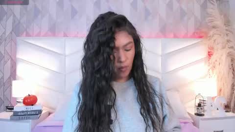 victoria___jonnes online show from October 6, 2025, 12:24 pm