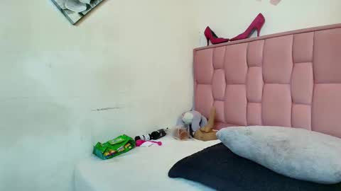 Victoria online show from February 13, 2026, 3:13 am