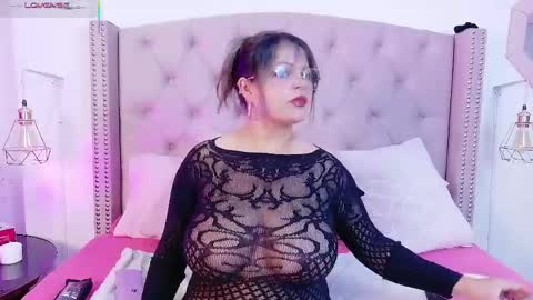 victoria_cherry_ online show from April 11, 2026, 11:14 am