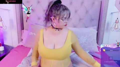 Snapshot of victoria_cherry_ chatting on May 12, 2026, 11:18 am victoria_cherry_ online show from May 12, 2026, 11:18 am