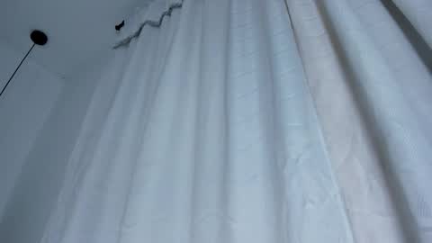 valentina online show from October 19, 2025, 11:33 am