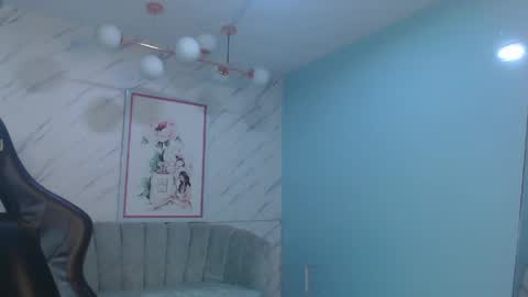 Snapshot of victoria_hernandez_t chatting on May 13, 2026, 1:30 pm Victoria online show from May 13, 2026, 1:30 pm