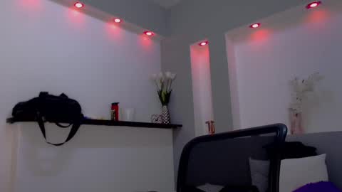 Snapshot of victoria_kitt chatting on September 8, 2025, 3:44 pm victoria_kitt online show from September 8, 2025, 3:44 pm