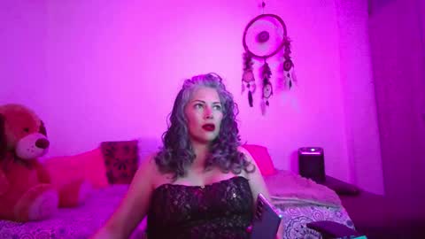 Victoria Lover online show from November 16, 2025, 3:45 am