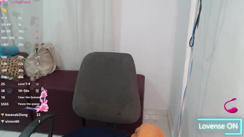 Snapshot of victoria_milf06 chatting on January 22, 2025, 9:46 am victoria online show from January 22, 2025, 9:46 am