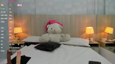 victoria_pachon online show from March 28, 2026, 7:02 pm