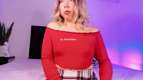 Snapshot of victoria_qq chatting on February 25, 2026, 5:06 am D A N I online show from February 25, 2026, 5:06 am