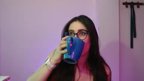 Victoria online show from October 6, 2025, 8:17 pm