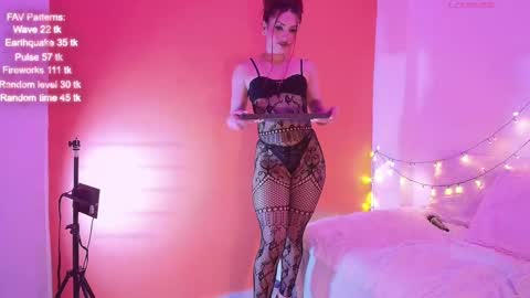 victoria_rossett online show from October 10, 2025, 11:59 pm