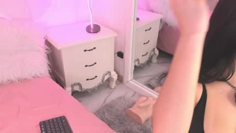 victoria_watsson online show from December 13, 2024, 3:32 pm