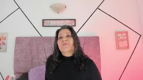 victoriaa_anderson_ online show from November 25, 2025, 1:55 pm