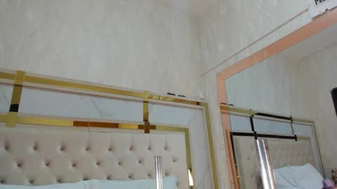 Victoria Sofia online show from October 5, 2025, 7:23 pm