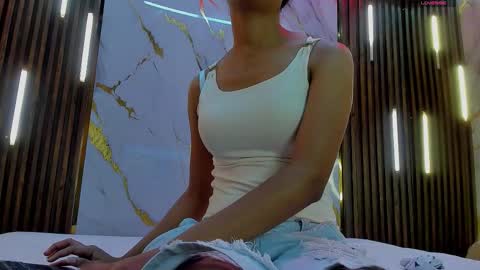 Victoria  online show from December 17, 2025, 7:53 pm