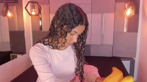 Victoria  online show from February 14, 2026, 8:49 pm