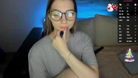 Victoria online show from December 21, 2025, 1:46 am