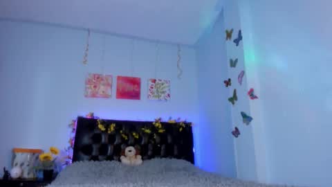 Snapshot of victorialarson2 chatting on October 10, 2025, 2:16 pm Victoria Larson - Independient Model online show from October 10, 2025, 2:16 pm