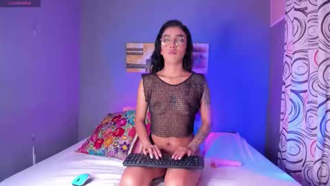 victoriameller online show from November 13, 2025, 10:41 pm