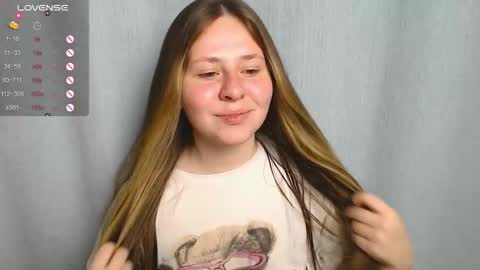 victoriassecrets_ online show from September 27, 2025, 3:50 pm