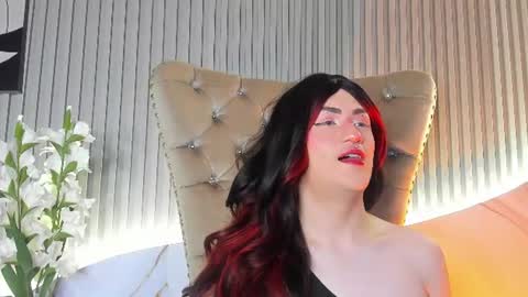 victoriastrom  online show from June 17, 2026, 1:01 pm