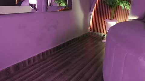 hi Im daniela  I will be online again in 15 hours after each transmission 3 online show from December 20, 2025, 10:39 pm