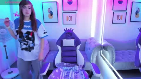Snapshot of victoriia_doll chatting on April 20, 2026, 12:30 pm Victoria. online show from April 20, 2026, 12:30 pm