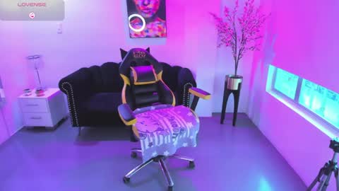 Snapshot of victoriia_doll chatting on May 21, 2026, 12:23 pm Victoria. online show from May 21, 2026, 12:23 pm