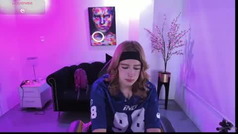 Snapshot of victoriia_doll chatting on May 30, 2026, 12:24 pm Victoria. online show from May 30, 2026, 12:24 pm